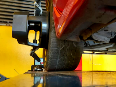 La importancia de la alineación de neumáticos: Cómo maximizar el rendimiento y la seguridad en la carretera